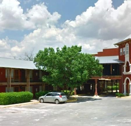Bo Hotel Canadian Courts Exterior foto