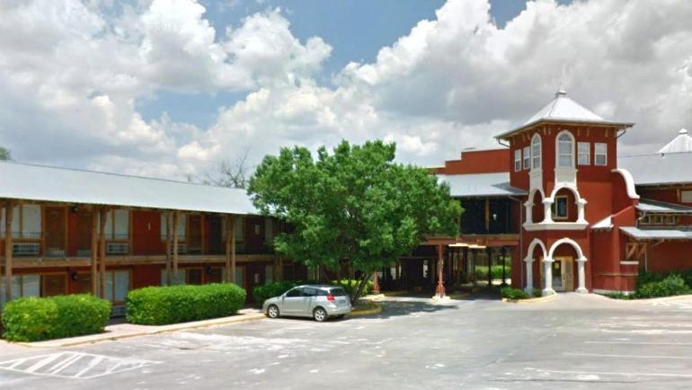 Bo Hotel Canadian Courts Exterior foto